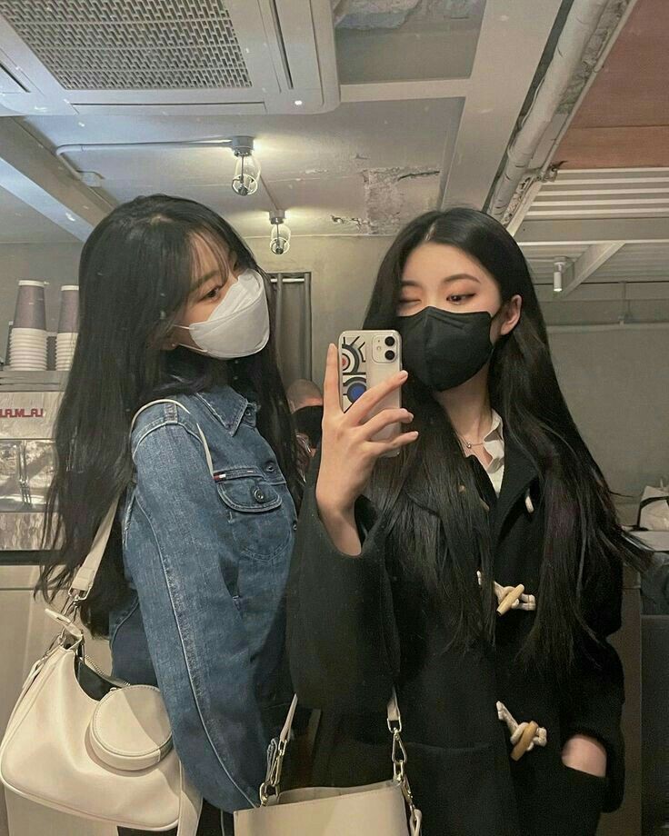 velyne_j's tweet photo. Wiht lyn @chuwysyii #roleplayerindonesia #rptweet #rp https://t.co/gjcLMowaG1