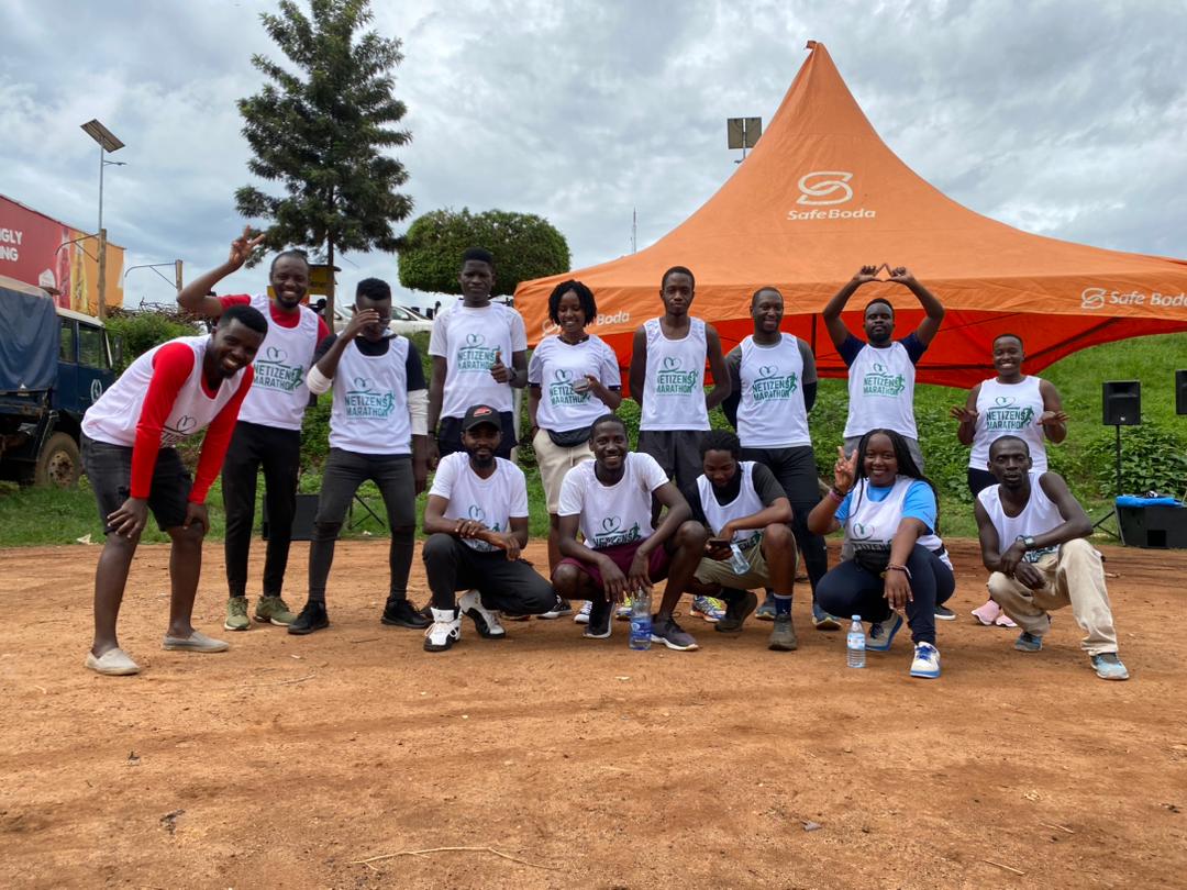 burton_dpoet's tweet photo. After the marathon, we took pictures and of course, it was fun running.
#NetizensMarathon https://t.co/oDcNBwfXP9