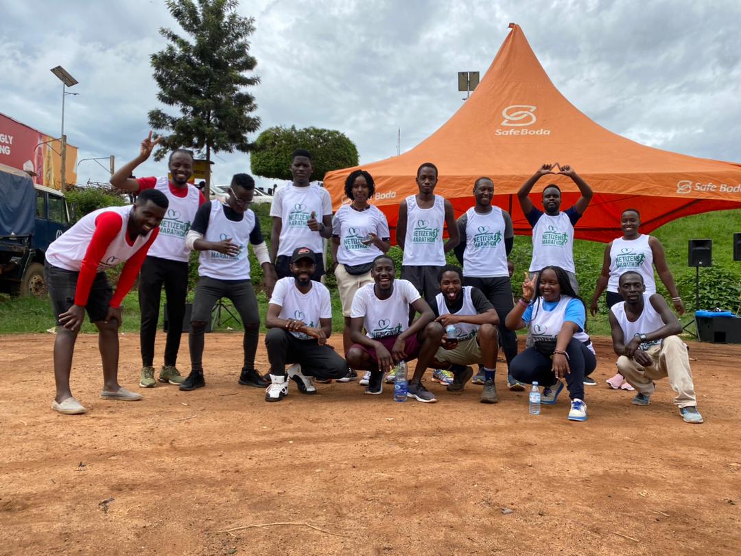 burton_dpoet's tweet photo. After the marathon, we took pictures and of course, it was fun running.
#NetizensMarathon https://t.co/oDcNBwfXP9