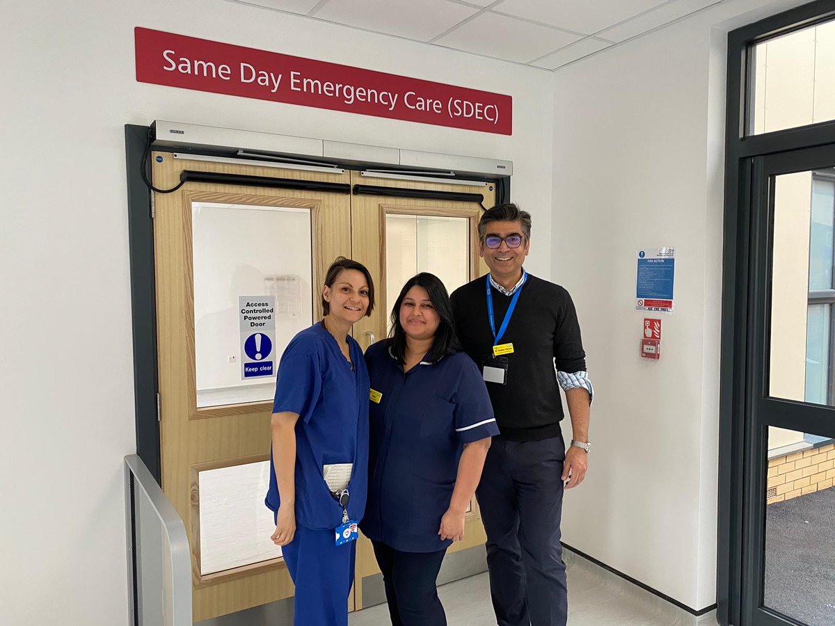 Great to visit the new bespoke SDEC at Sandwell hospital #swbh with the #acutemedteam. Opening imminently. Great development for patients. Thanks to @NHSBeeky @AcutemedSarbc @MelR4970 @rachelnhs10 @johannenewens @SWBH_ED