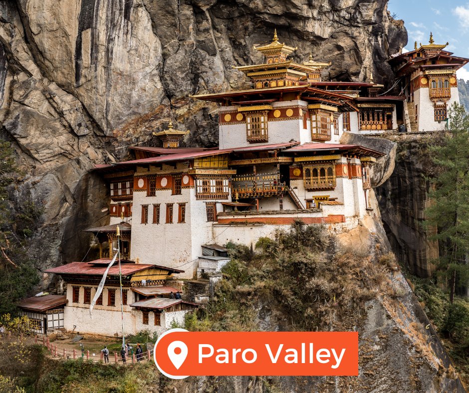 planmytourindia's tweet photo. #Bhutan has its own unique culture, scenery, and attractions, and it is a hilltop🗻 town situated at the centre of South Asia; hence known to be the heart❤️ of the Himalayan Kingdom⛰️. 

#Bumthang #ParoValley #phobjikhavalley🏞#TravelIndia #HaaDzongkhag #Bhutanbelieve https://t.co/RqGhR4sH13