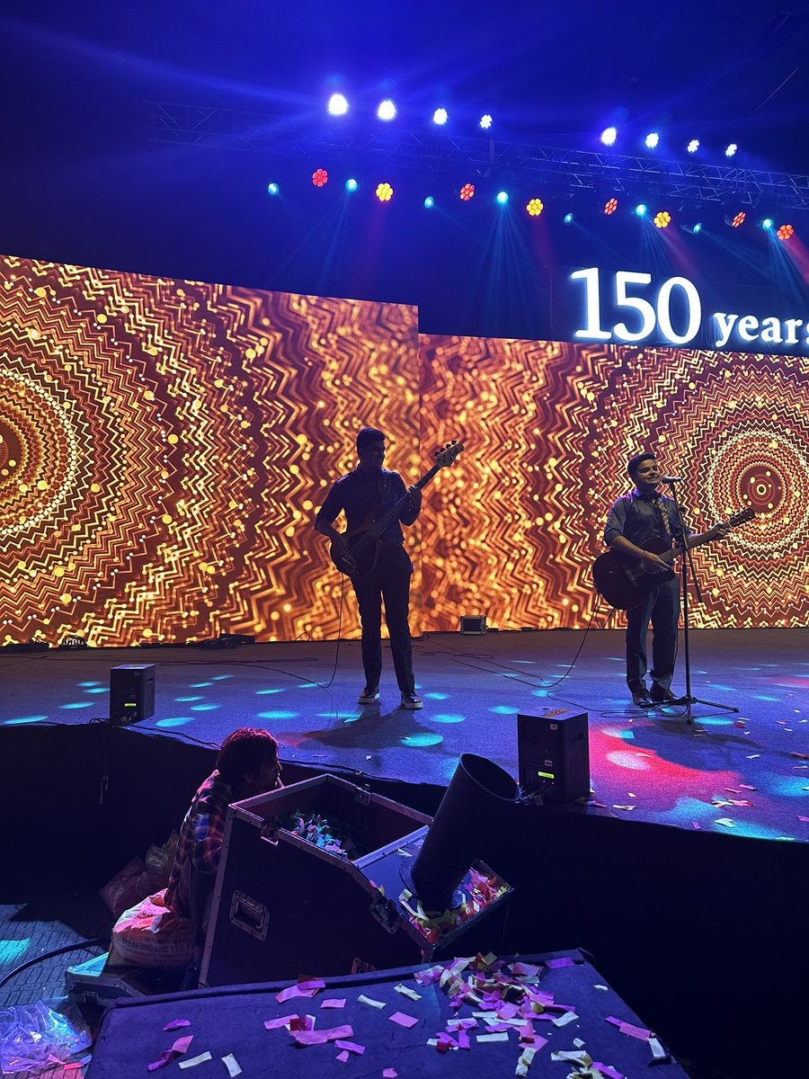 SidiquiAbdullah's tweet image. PwC India’s 150 years in India celebrations. Played bass guitar for the first time on stage, that too with fellow colleagues/consultants. What a day! @PwC_IN #PwCProud #PwCIndia #PwC