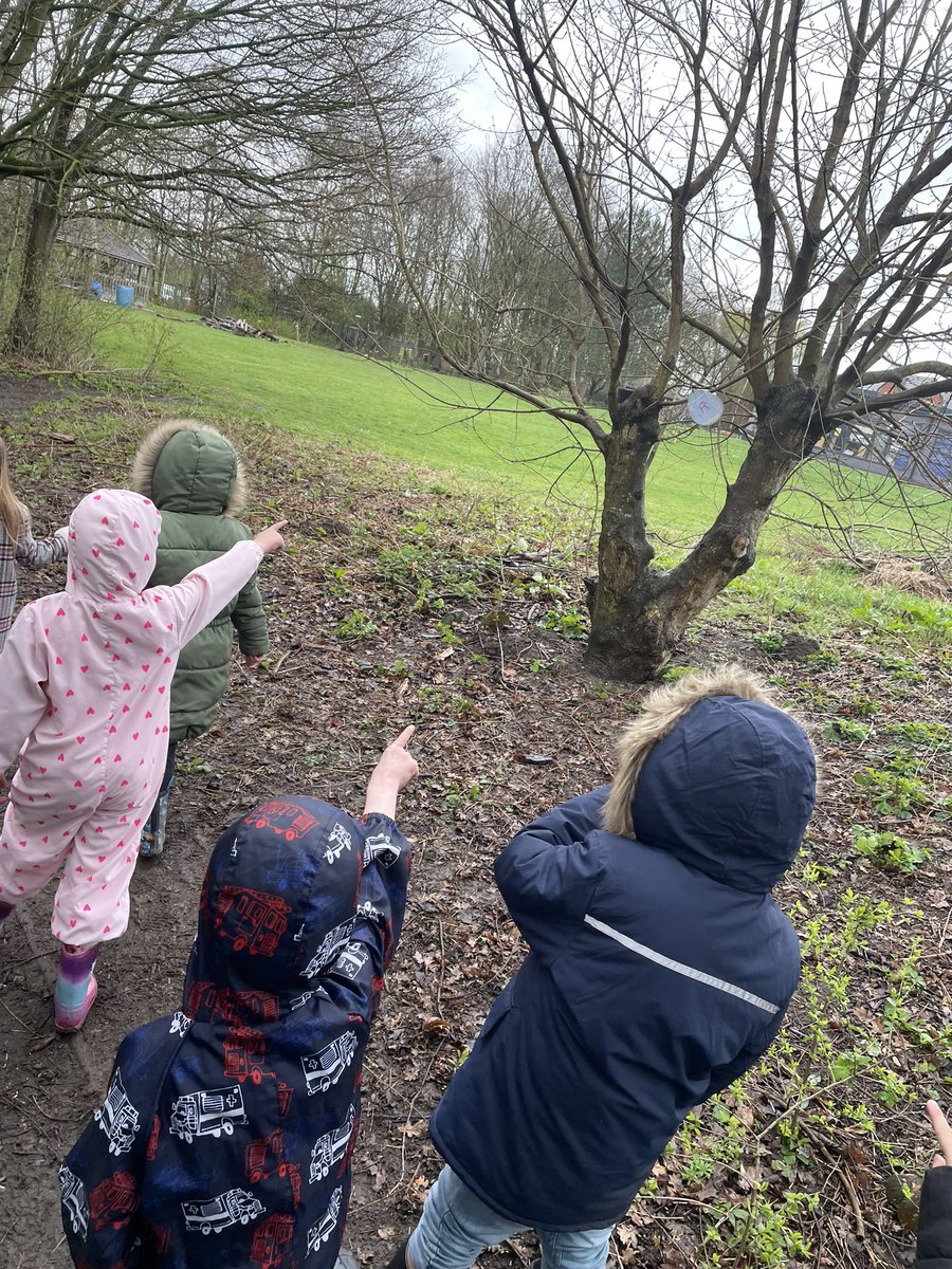 RecHiStPrimary's tweet image. Thank you to the PTA and the outdoor learning team for organising an Easter egg hunt yesterday. The rain didn’t stop us and the children had lots of fun. We enjoyed our chocolate lollies whilst watching Peter Rabbit as an end of term afternoon treat 🥰🥰 @HighStPrimary