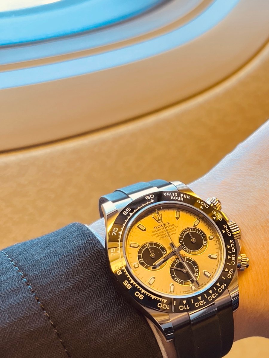 perrier_lex's tweet photo. 新年度も乗ってまいります✈️
本日は新調した15LNと共に

#エイフリルプール 
#光の加減 https://t.co/N7XIgwWdFv