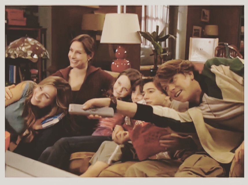 JaneJJS259's tweet photo. 😭🫡🫶🏻♥️🖤

#lifewithderek #dannymags #edwinventuri #edwin #venturi #ashleyleggat #casey #caseymacdonald #michaelseater #derek #derekventuri #jordantodosey #lizziemacdonald #lizzle #arielwaller #marti #joytanner #nora #macdonald #noramacdonald #johnralston #george #georgeventuri https://t.co/xqkuZPemep