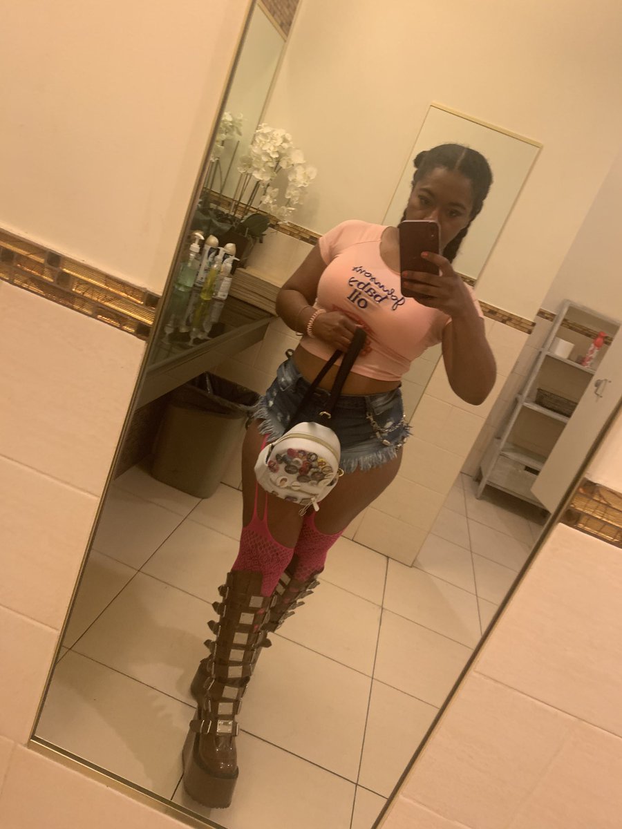grungngraps's tweet photo. Fit Check! 🧍🏽‍♀️Mania Week - 2

- #JimmyDF 
- #GCWvsDDT 
- #JJSB7 
- #Murdermania https://t.co/veg29d8I7O