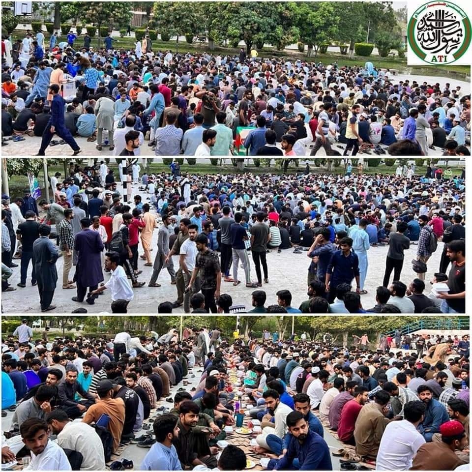 atipunjabsouth's tweet photo. ایگری کلچر یونیورسٹی فیصل آباد میں انجمن طلبہ اسلام کے زیرِ اہتمام سالانہ گرینڈ افطار پارٹی کا اہتمام کیا گیا۔ 

#امیدسحرسال 
#ATIUAF #atipunjabsouth 
#حوصلے_کا_پہاڑ_عمران_خان 
 #والیم10_کھولو_اورمجرم_پکڑو #NationStandWithCJP https://t.co/p89XIK6qTk