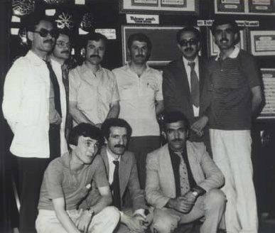 mehmet1dogan's tweet photo. 40 yıl önce ilk dinî yayınlar fuarından bir kare: ayaktakiler necmeddin turinay, muhsin mete, d.m. doğan, rıfkı kaymaz, i. ulvi yavuz, halil kaya/öndekiler isa kocakaplan, mustafa miyasoğlu, hüseyin öztürk
Türkiye Kitap ve Kültür Fuarı Ankara’da açıldı https://t.co/jct4cvCM6r https://t.co/avrmyRHLaa
