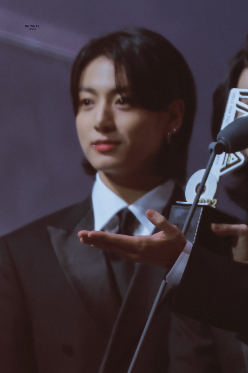 JthginK's tweet photo. 221008 Blur ๑•̌.•̑๑ˀ̣ˀ̣   
#정국 #JUNGKOOK #방탄소년단 #BTS @BTS_twt https://t.co/G9hiquTb0Y