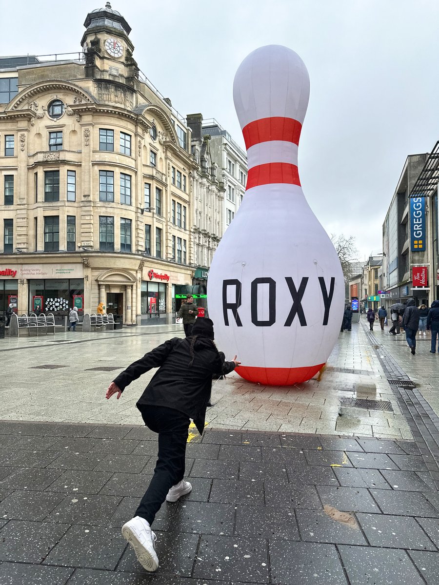 Cardiff, we have arrived and we're no ordinary bowling alley🤪  
🎳Ten pin bowling 
🥌Ice-free curling 
🎤Karaoke 
🤨Deck shuffle 
🏓Ping pong 
🎱American pool 
🏀Arcade games 
🦆Duck pin bowling 
🍺Beer pong 
🏏Batting cage 
🔀Shuffleboard 
👉 bit.ly/3XPvXfj