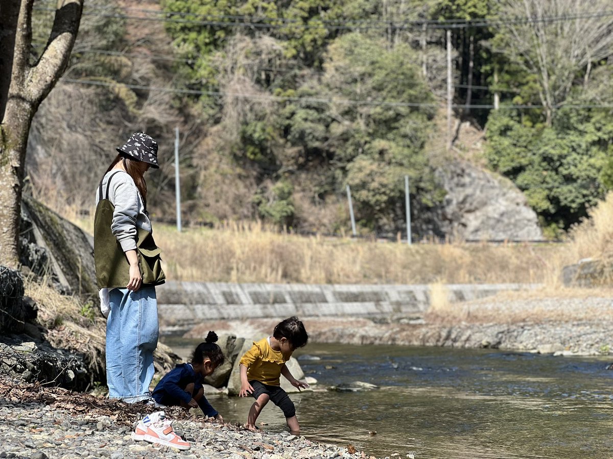 おキャンプで川遊び。
マダチベタイ