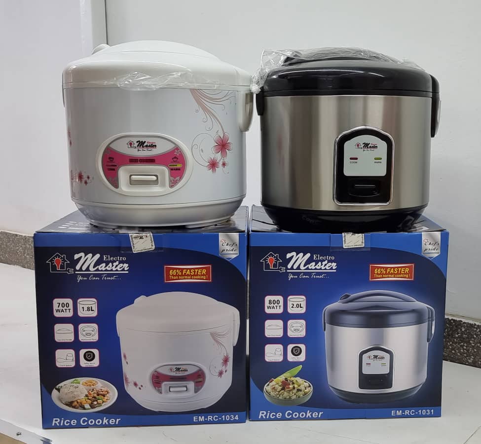 Am giving out these rice cookers to first 20 people to retweet this 😒