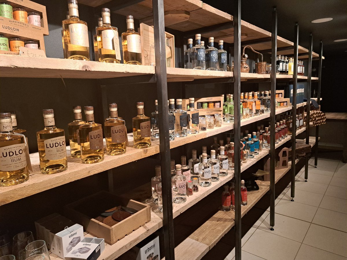 So exciting to have a sneak preview last night of the new #LudlowDistillery shop, which is opening for the first time today! It's adjacent to <a href="/LudlowFarmshop/">Ludlow Farmshop</a>, just on the A49 at #Bromfield. Credit to the @Ludlowdrygin team for getting this up and running so quickly