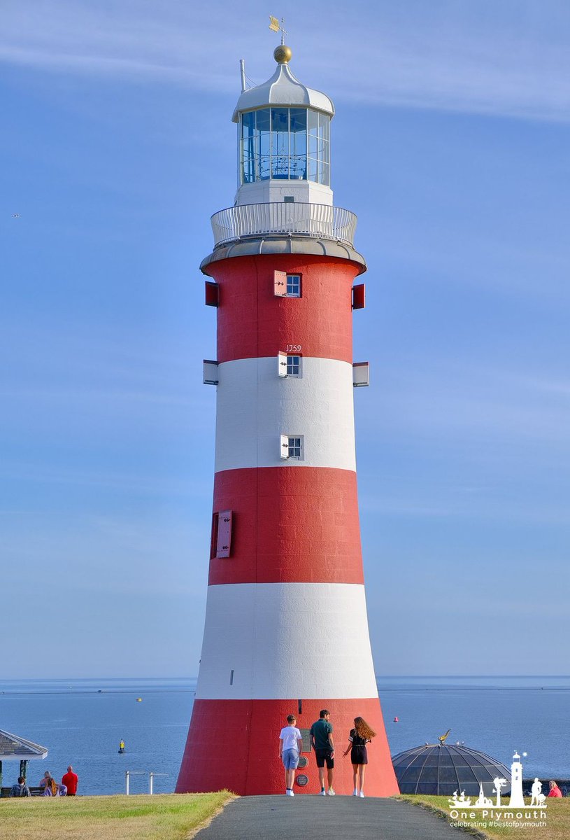 Plymouth's iconic Smeaton's Tower is now open for 2023 and looking mighty fine for a 264 year old lighthouse! Climb to the top to enjoy speculator views of the waterfront. Open Tuesday-Sunday and selected bank holidays (10am - 5pm) #BestOfPlymouth #Plymouth #Lighthouse