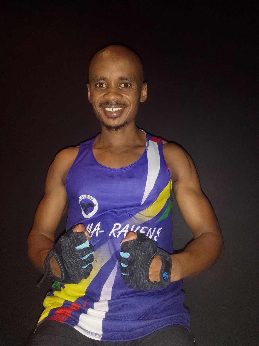 GwamaAnele's tweet photo. Saturday training done and dusted. #Week06.I'm a runner 💪🏃♂️🏃♂️😀🥇😍 https://t.co/HMOz1bm6HQ