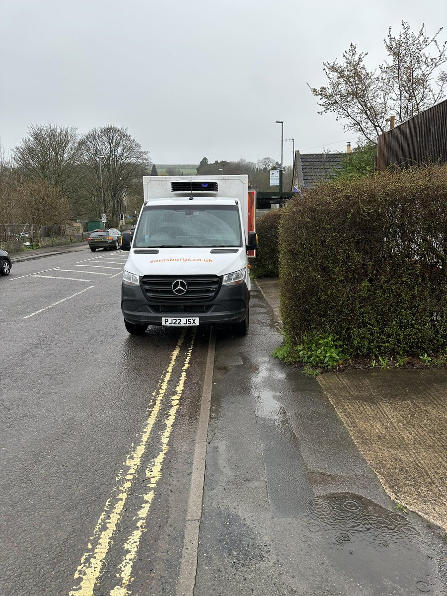 ThePaulGraham's tweet photo. @sainsburys  nice #parking https://t.co/8eJqtk4gKn