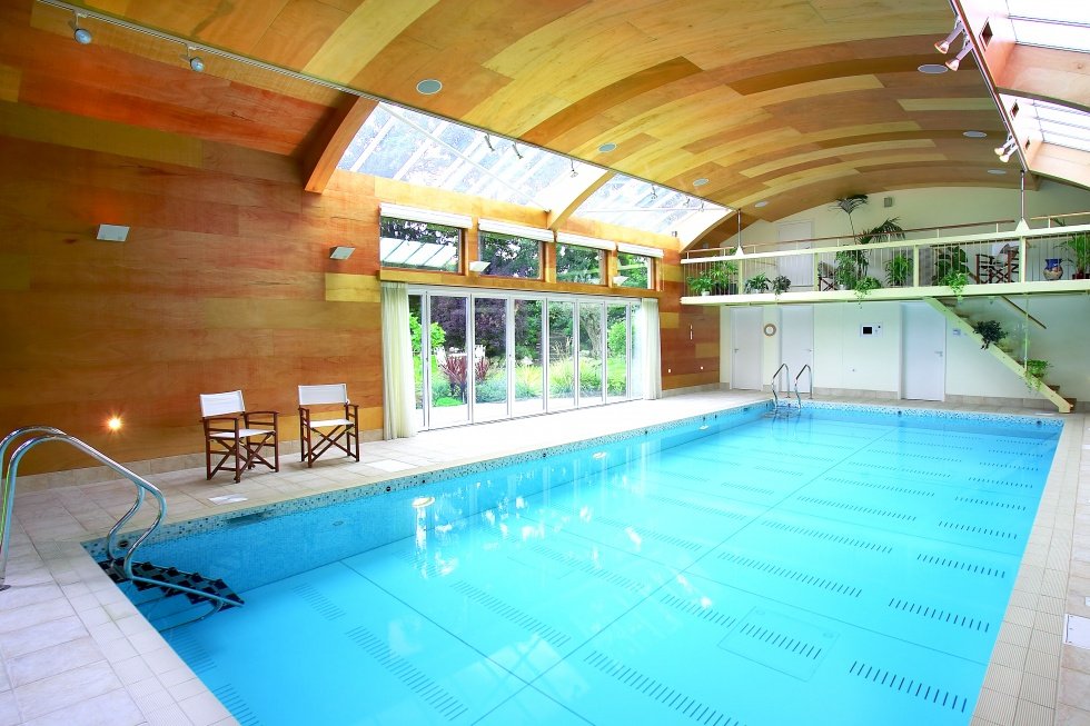 Automatic Rising Up Pool Floor, one item done by our company in Germany lately. You can hardly imagine there is a pool under your house floor. safe, high end and multifunctional.
swimmingpoolscover.com
#poolcover
#pooldesign
#automaticpoolcover
#poolbuilder
#poolconstruction