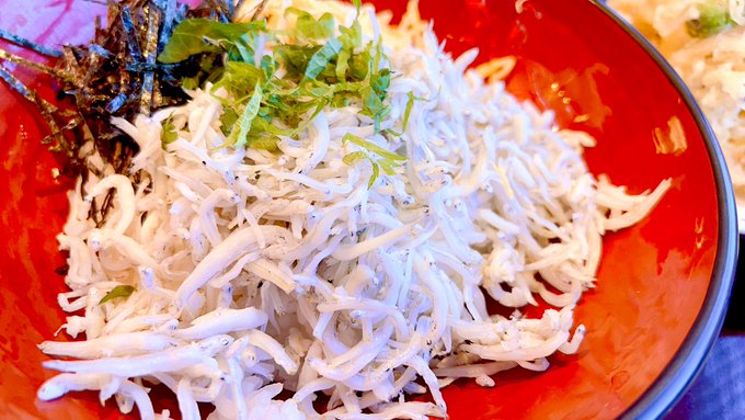 えこぴとサクッと食べてお散歩してきためちゃくちゃ楽しかった～牡丹と桜のコンビネーションは最高だった! 