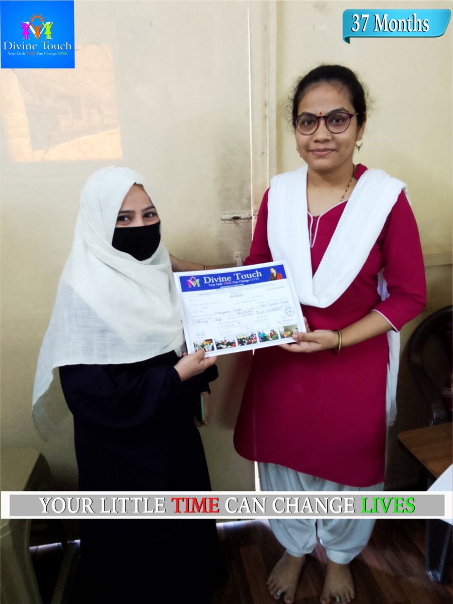 Divine_T's tweet photo. Divine touch students were given certificates for completion of their Mehndi classes.
CONGRATULATIONS TO ALL THE STUDENTS ๐
.
Always remember-
Your little time can change lives
#divinetouchfoundation #certificatedistribution #mehndidesign #mikasingh #charity #ngo #happytohelp https://t.co/9MeWQnbX9j