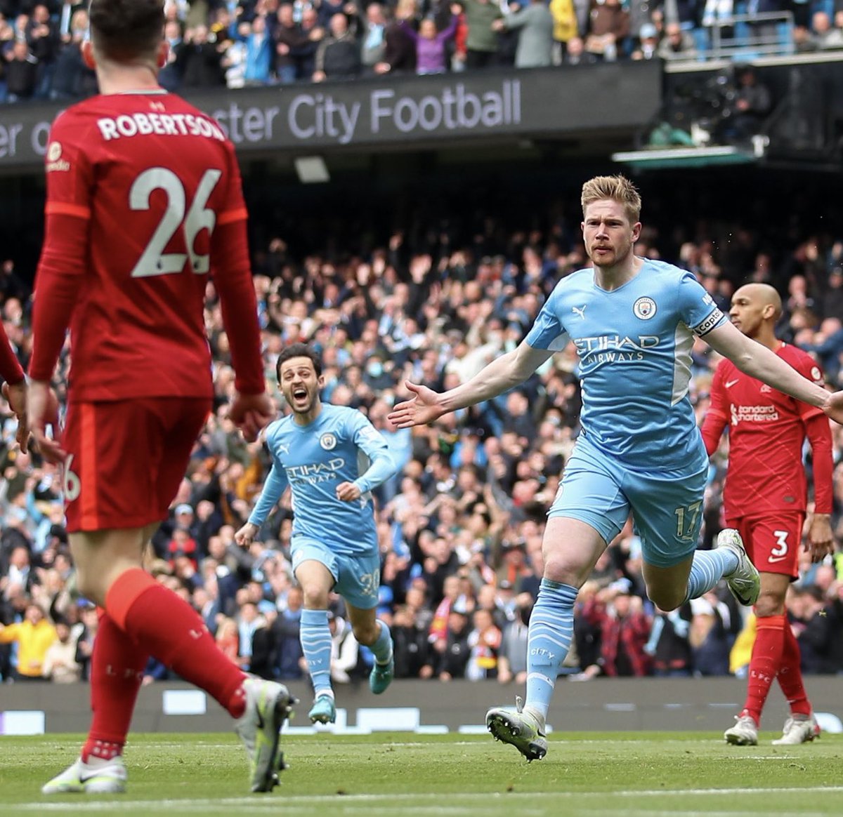 If a goal is scored in city v Liverpool today we’ll giveaway a mysteryretroshirts.co.uk box🎁👕 Retweet & follow us to enter📲