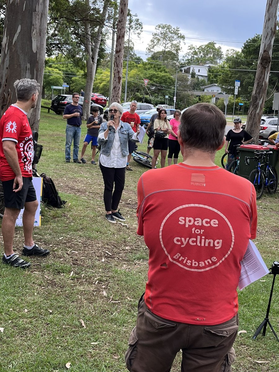 space4cyclingbn's tweet photo. The Indooroopilly link is an important local connection as well as a key strategic link in Brisbane's broader cycleway network. We're calling on Brisbane City Council to expedite the planning and construction of a safe link for people of all ages and abilities to be able to enjoy https://t.co/hxTvpUHdWz