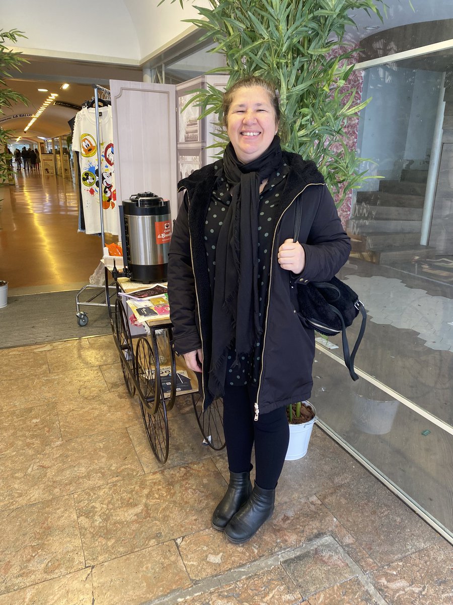 gasteizon's tweet photo. #SemanasdeCafé

Actividad Cafetera de la mano de @CoachFamilias @STAVJEANS y #GasteizBaila 

☕️ Con café de @CafeLaBrasilena 
▶️ Acércate a #GaleriasItaca! 

#CaféGasteizOn2023 #VitoriaGasteiz #GasteizOn https://t.co/Gu4oZJIdKg