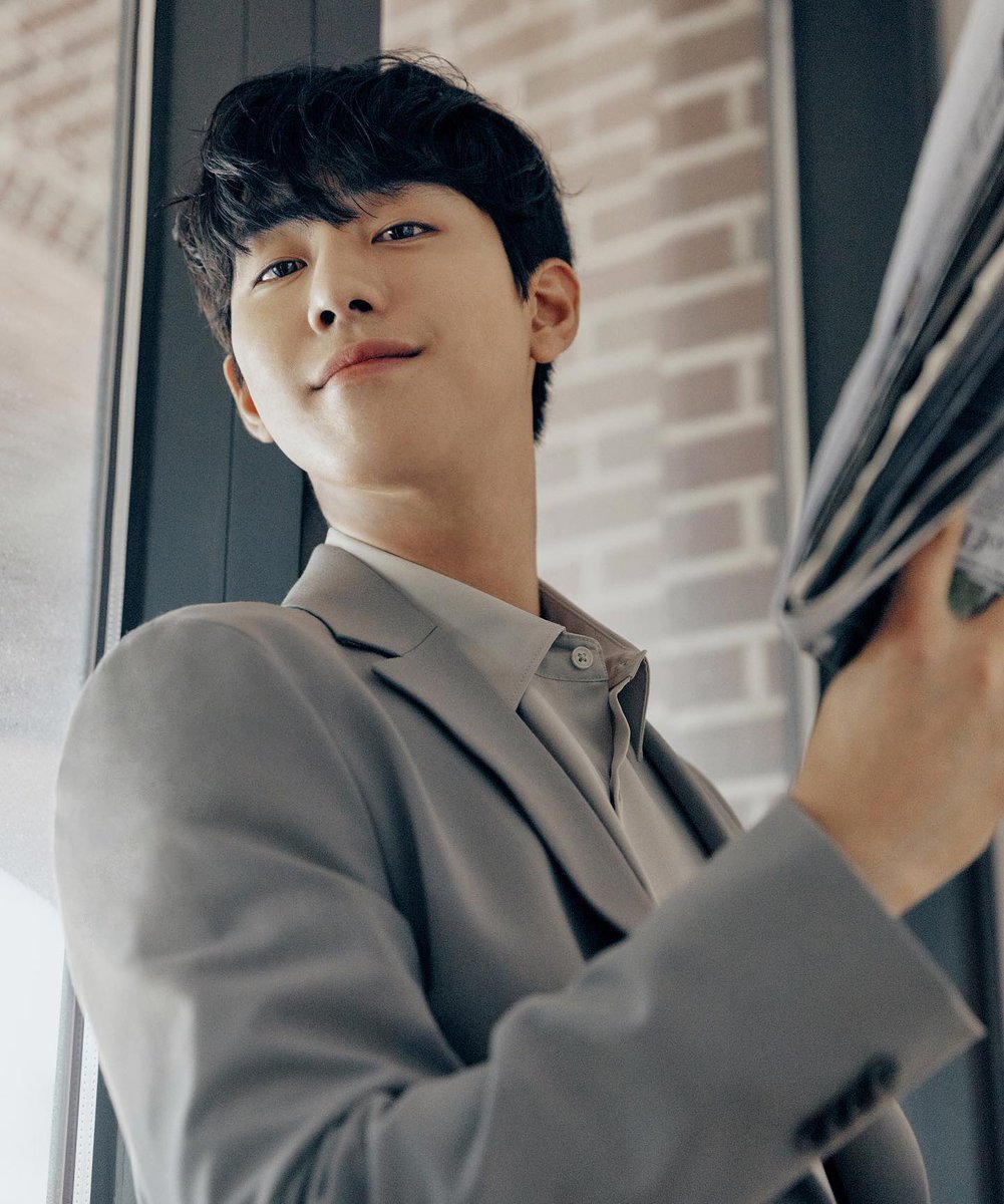Paularis950417's tweet photo. 230328 moss_r_official
<New Classic Social Club>

#moss #mosscreative #22fall #edition #안효섭 https://t.co/QootgOK3sE