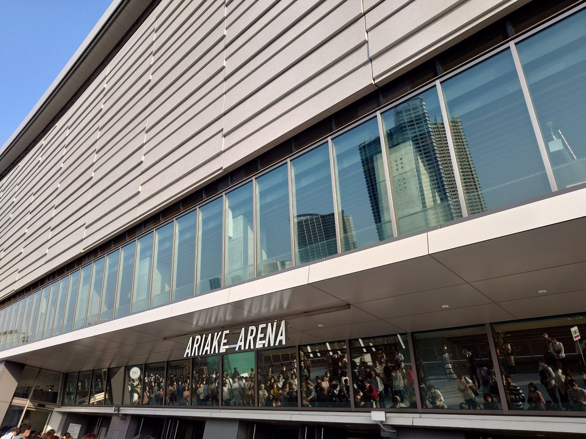 M19020217's tweet image. 有明アリーナへMISIAさんのライブに行ってきました！
とても感動的なライブでした😊歌もパフォーマンスも素敵なライブでした☺
MISIAさんの高音の声が会場に響いてました♪

#MISIA
#25th_Anniversary
#有明アリーナ