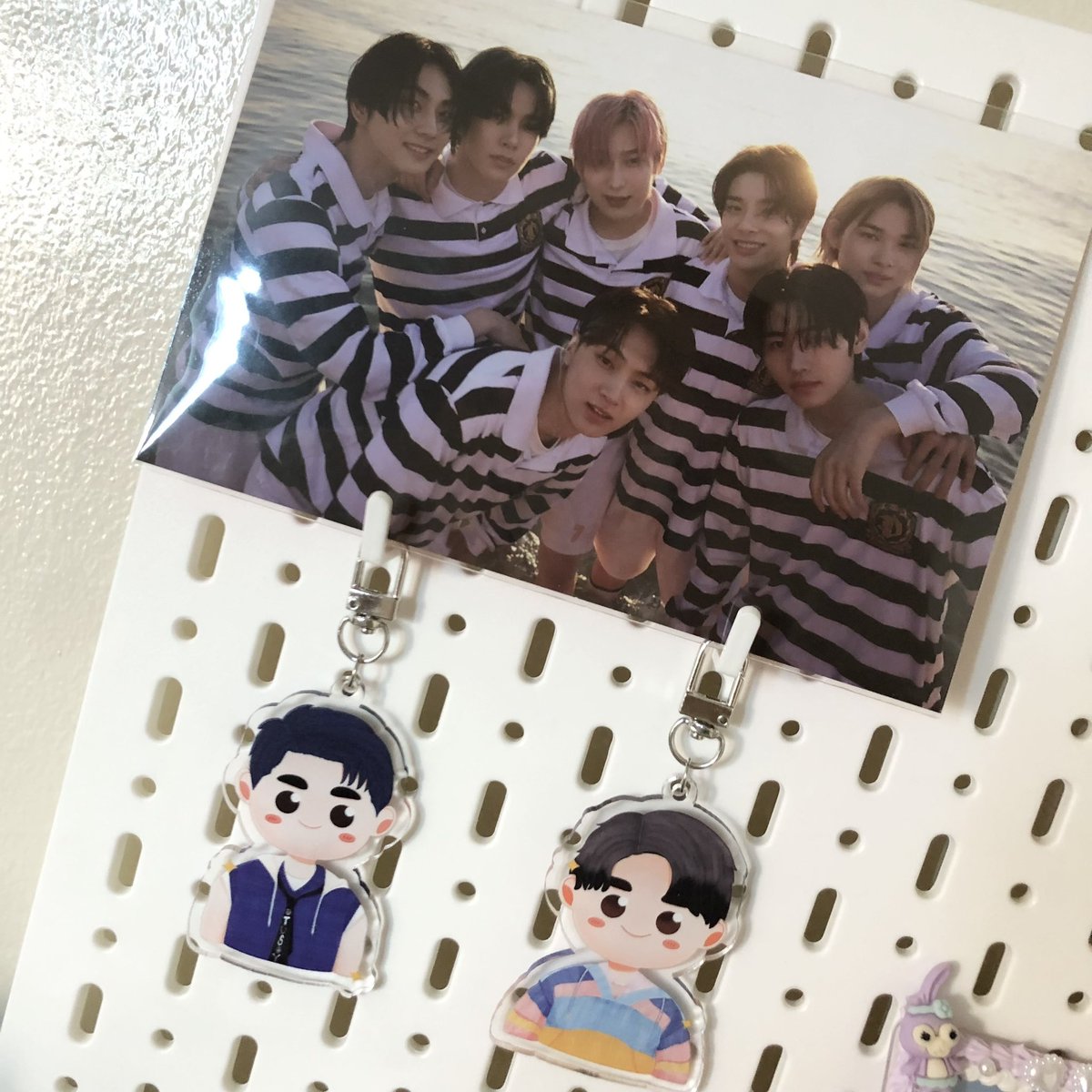 snowjayke's tweet photo. 💌 #snwjykeMails ᵕ̈ 〖 040123 〗

— My manifesto Jake and Jay keyrings arrived today 🥹 They’re soo pretty!!! I love them! ♥️ Thank you also for the Jake postcard @thejuprojectph 🫶🏻

꒰ #dearju ꒱ https://t.co/pJAxucsJWH
