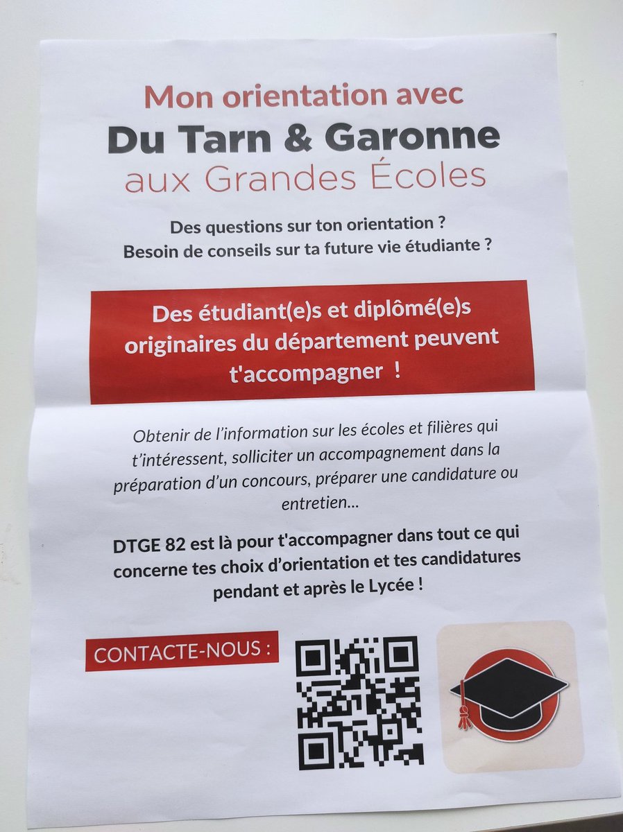 Guillaumevgx's tweet photo. Aujourd'hui aux journées portes ouvertes du lycée Olympe de Gouges de Montech avec @sam_ouahab pour présenter @DTGE_82 aux futurs lycéens et leurs parents ! https://t.co/4By0JqLy0v