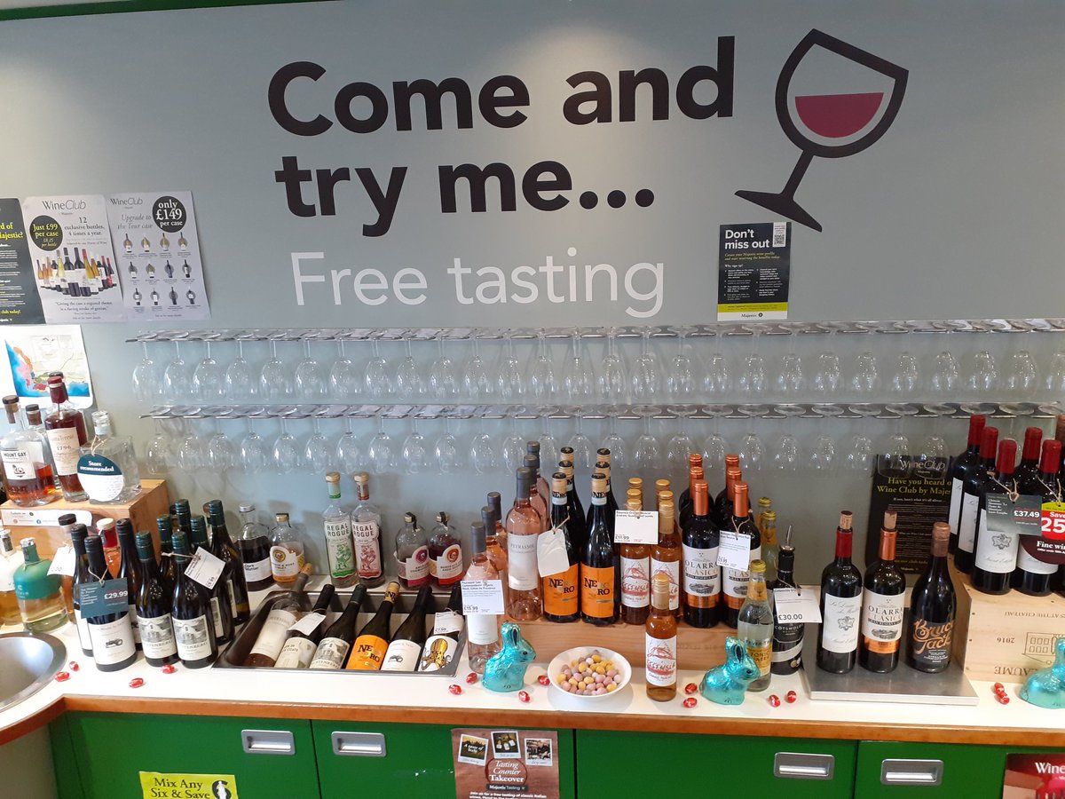 A fresh, #easterwine theme to the tasting counter. I defy you to even try to dislike @AndrewQuady #orangemuscat with chocolate!
#Wokingham #bracknell #finchampstead #crowthorne #winnersh #arborfield #shinfield #sandhurst