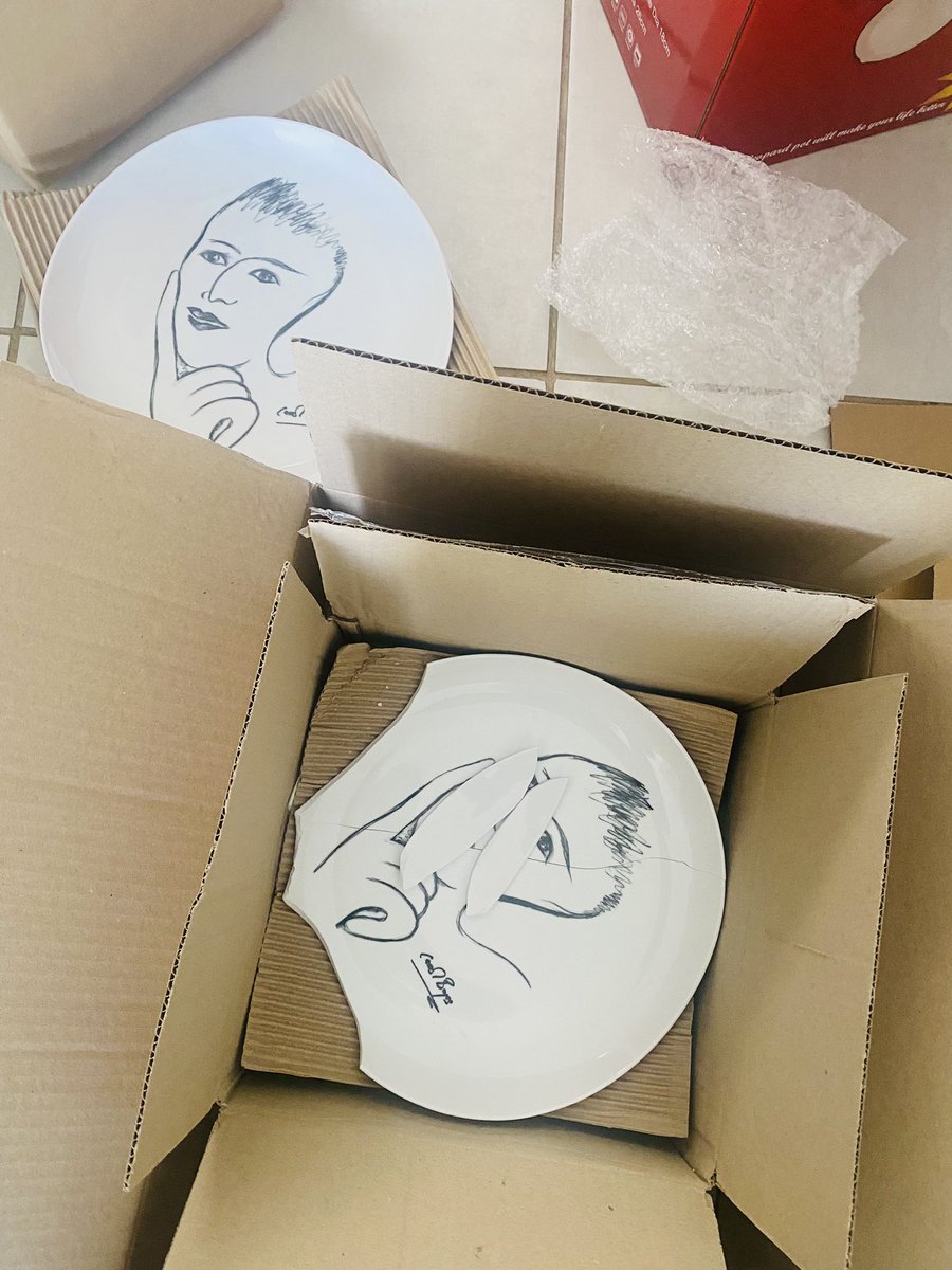 neiloe47's tweet photo. @Takealot M so disappointed my items are missing and my plates are broken https://t.co/BGb3X9ljbG