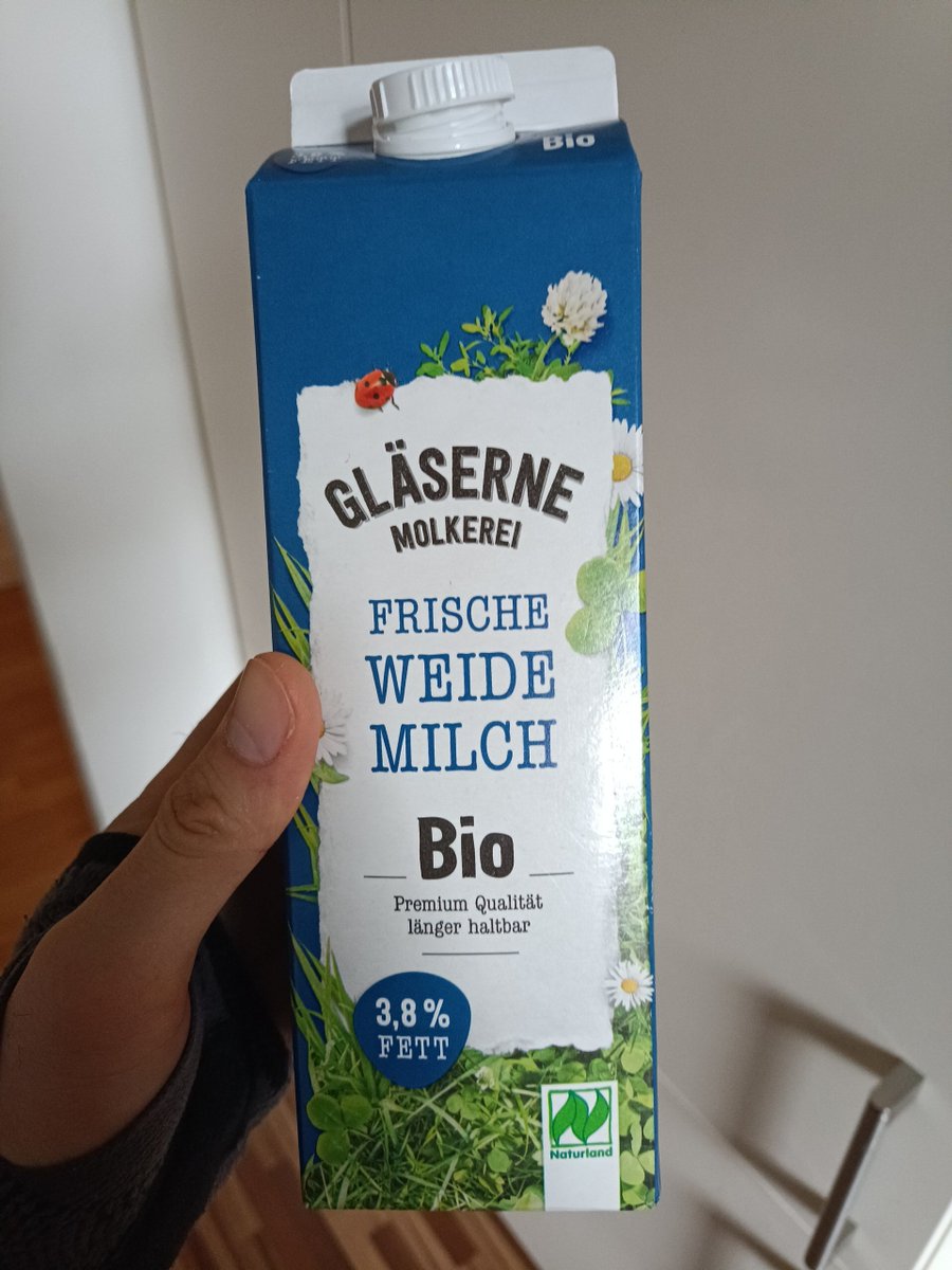 @melikedkaplan @muratyukselnet Bu yapışık kapak tasarımını Gläserne çok guzel uygulamış. Açıp kapaması kolay. Diğer markalar şu anda saçmalıyorlar.