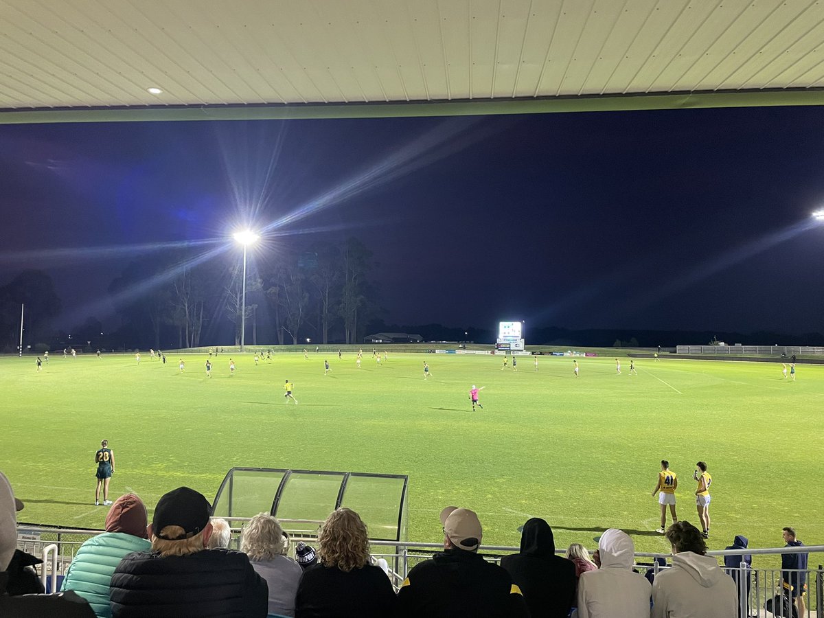 SmithLaura01's tweet photo. It’s been a big day of footy here on the Coast! 
We’re in the final term of the Tasmania Devils’ opening match of the 2023 Coates Talent League season against Western Jets at Dial Park. 
The Devils hold onto a 14-point lead with just under 9 minutes left in the game! https://t.co/ogxHytGP1u