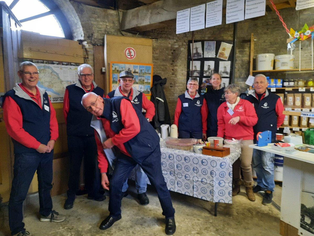 We doen vandaag mee met <a href="/kom_in_de_kas/">Kom in de Kas | Hét grootste glastuinbouwevenement</a> <a href="/Boeren_Tuinders/">Boeren_Tuinders VP</a> Voorne-Putten <a href="/OPVoornePutten/">OP Voorne-Putten</a>  en zijn van 10.00 tot 16.00 geopend. Wij zijn er klaar voor🫡 #zuidland #nissewaard #komindekas