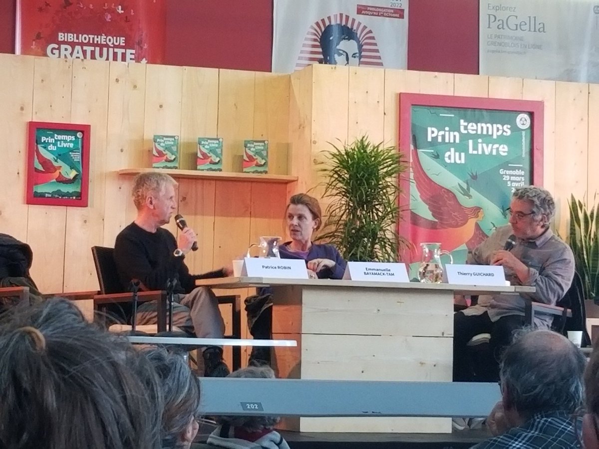La table ronde "40 ans de P.O.L" c'était hier :
Retrouvez Emmanuelle Bayamack Tam à 16h aujourd'hui et Patrice Robin à 10h30 demain  #PDLGrenoble2023