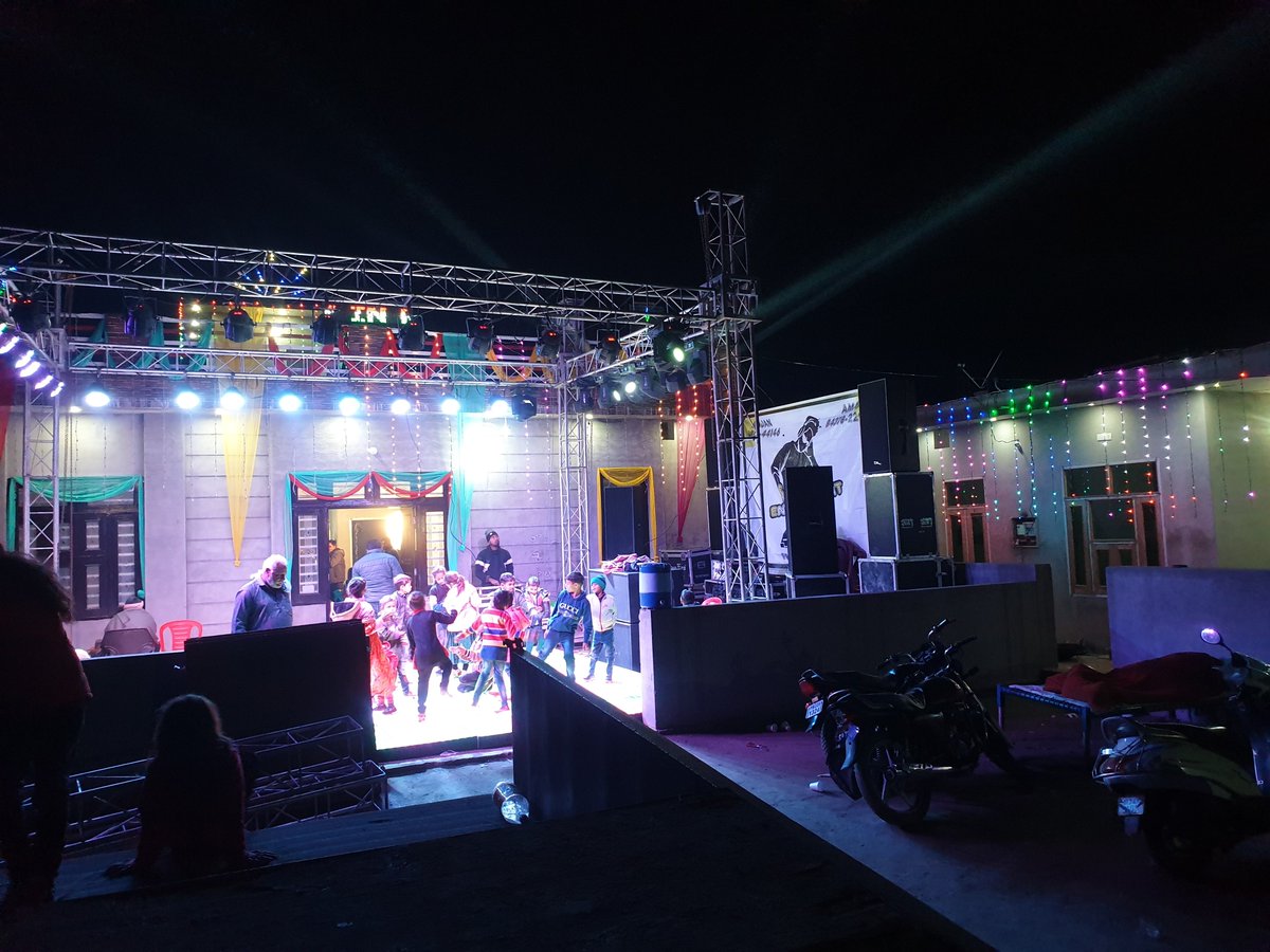 ClassicKeerat's tweet image. Clicked By Note9 
#SamsungNote9 #TrendingNow #SamsungS23Ultra #GalaxyS23Ultra