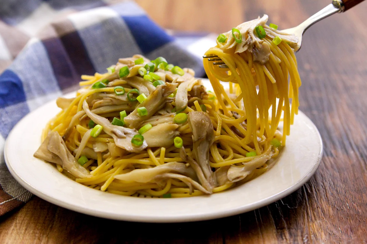 パスタ好きさん必見！舞茸などを使った、電子レンジで作れちゃうパスタレシピ！