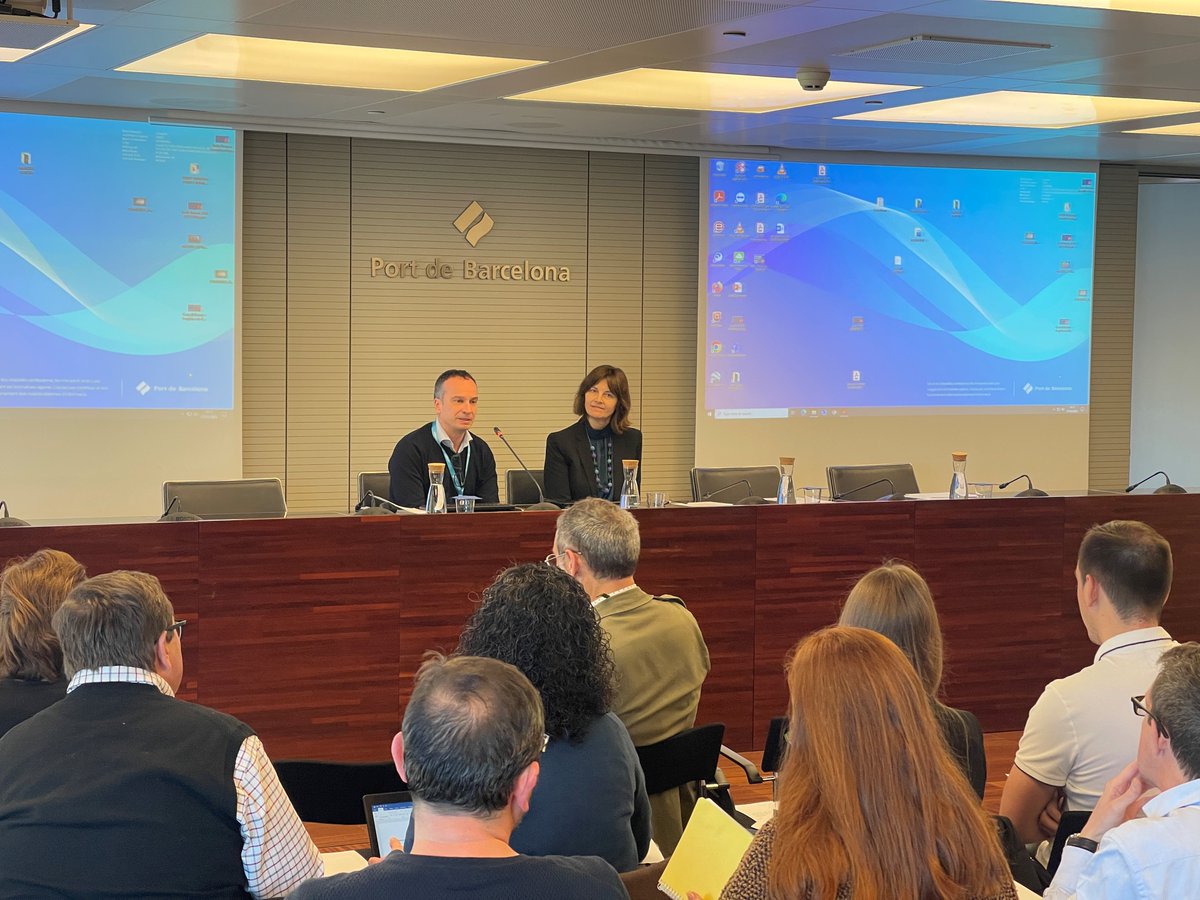 PuertosEstado's tweet photo. 🌊 Si estás en #Barcelona y sales a la mar, te interesará conocer la plaforma #OSPAC 👉Te ofrece información en tiempo real sobre estado del mar en el litoral de Barcelona. La hemos presentado esta misma semana en el @portdebarcelona junto con @nologin_es. https://t.co/L6PBpwqClf https://t.co/wk0xXlL6W6