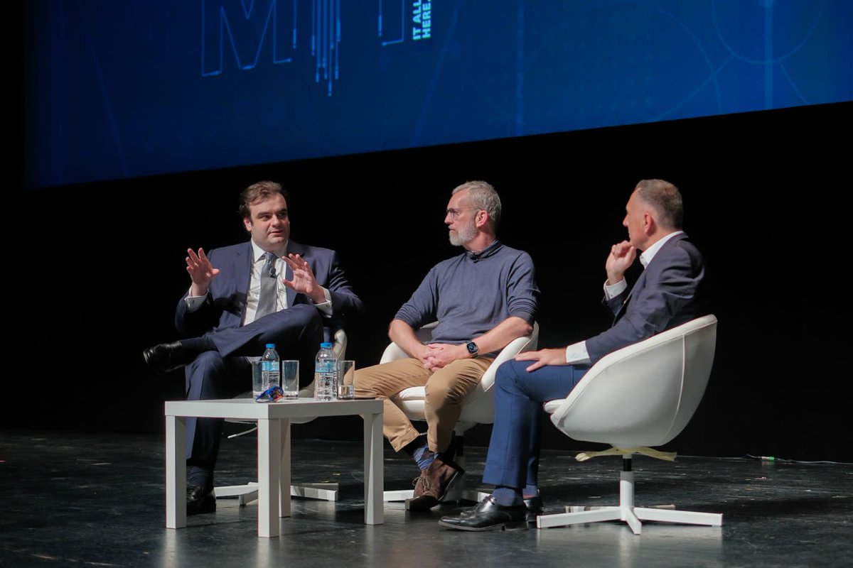 fpapathanasiou's tweet photo. On stage at the @MITgsw2023 conference in Athens for a look into the future of Greece with @Pierrakakis , Minister of Digital Governance and @larsras co-founder of Google Maps! Great conference!#Greece #startups #startupecosystem #mitgsw https://t.co/1EBrHYo9P5