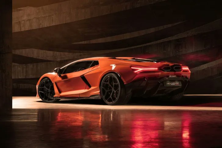 carcrave's tweet photo. Lamborghini unveils its first V12 hybrid, Revuelto! The 802hp supercar boasts an electric motor alongside its powerful 6.5-liter engine. Get ready for a new era of sustainable speed and style. 🚗💨 #Lamborghini #Revuelto #HybridSupercar https://t.co/6EJded2PKI https://t.co/sdwm7YF4ma
