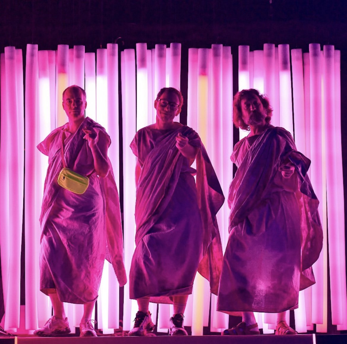 Just two shows left <a href="/crucibletheatre/">Crucible Theatre</a> and what a time! Such an amazing space to play and a lovely team. Thank you! 
You can next see us Godding about <a href="/LyricHammer/">Lyric Hammersmith Theatre</a> from 15th April. 👼