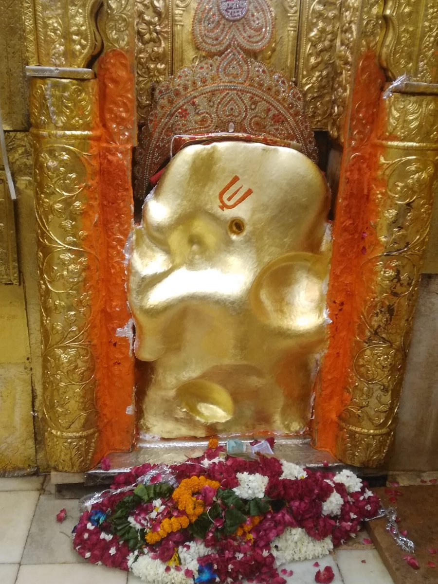 प्राचीन हनुमान मंदिर से आज के बजरंग बली जी के प्रातःकाल आरती शृंगार के दिव्य दर्शन 01.04.2023