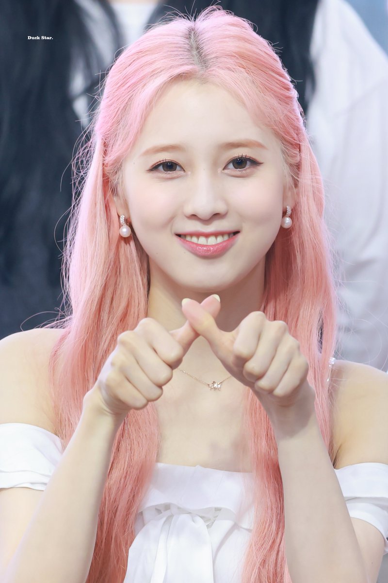 duckstar_0929's tweet photo. 220528 HQ

#김나영 #나영 #KimNayoung #Nayoung #LIGHTSUM #라잇썸 https://t.co/KLgOU6CMZz