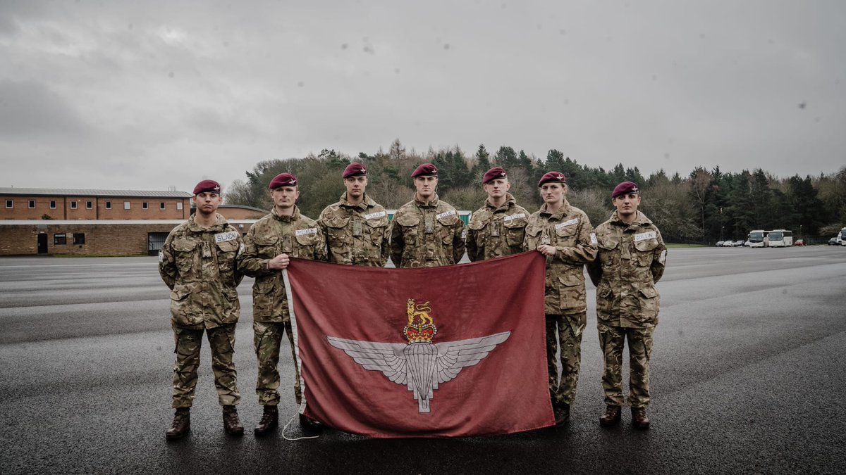 TheParachuteReg's tweet photo. Congratulations to our seven new Platoon Commanders after passing P Company and being awarded their Parachute Regiment berets. They will now be dispatched to their respective Battalions to start their new careers in the Regiment. #readyforanything #UtrinqueParatus 🆎💪 https://t.co/LBDIjDxuoD
