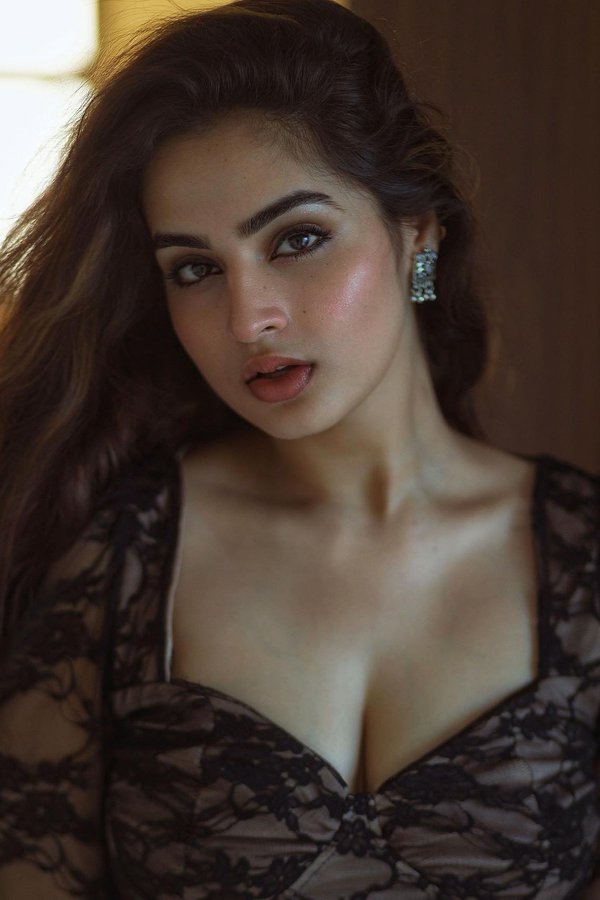 FsnmVi7aQAEJfZd?format=jpg&name=900x900