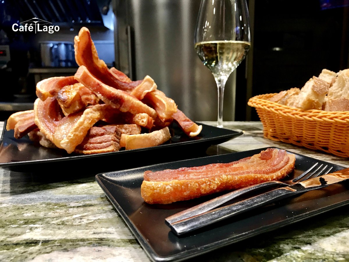 Sin mentir, ¿cuántos #torreznos te comerías de una sola vez a las 2 de la tarde? 😉

¡Ven a disfrutarlos! 

📍  Calle Correo 13, Casco Viejo - Bilbao 

#TorreznoPower #pintxos #Bilbao