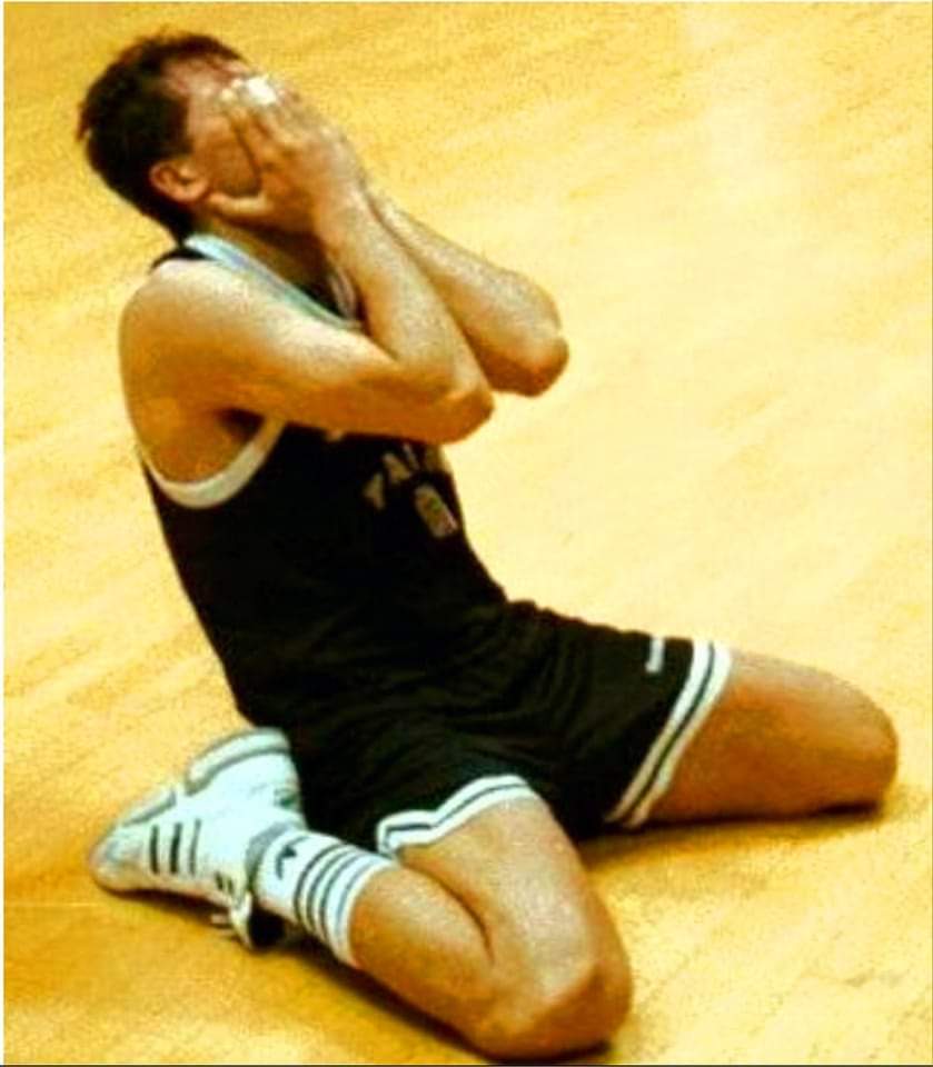fotomcash's tweet photo. Μια εικόνα,
Εκατομμύρια συναισθήματα...
#PAOK #baneprelevic https://t.co/VKRjvhJ0AN