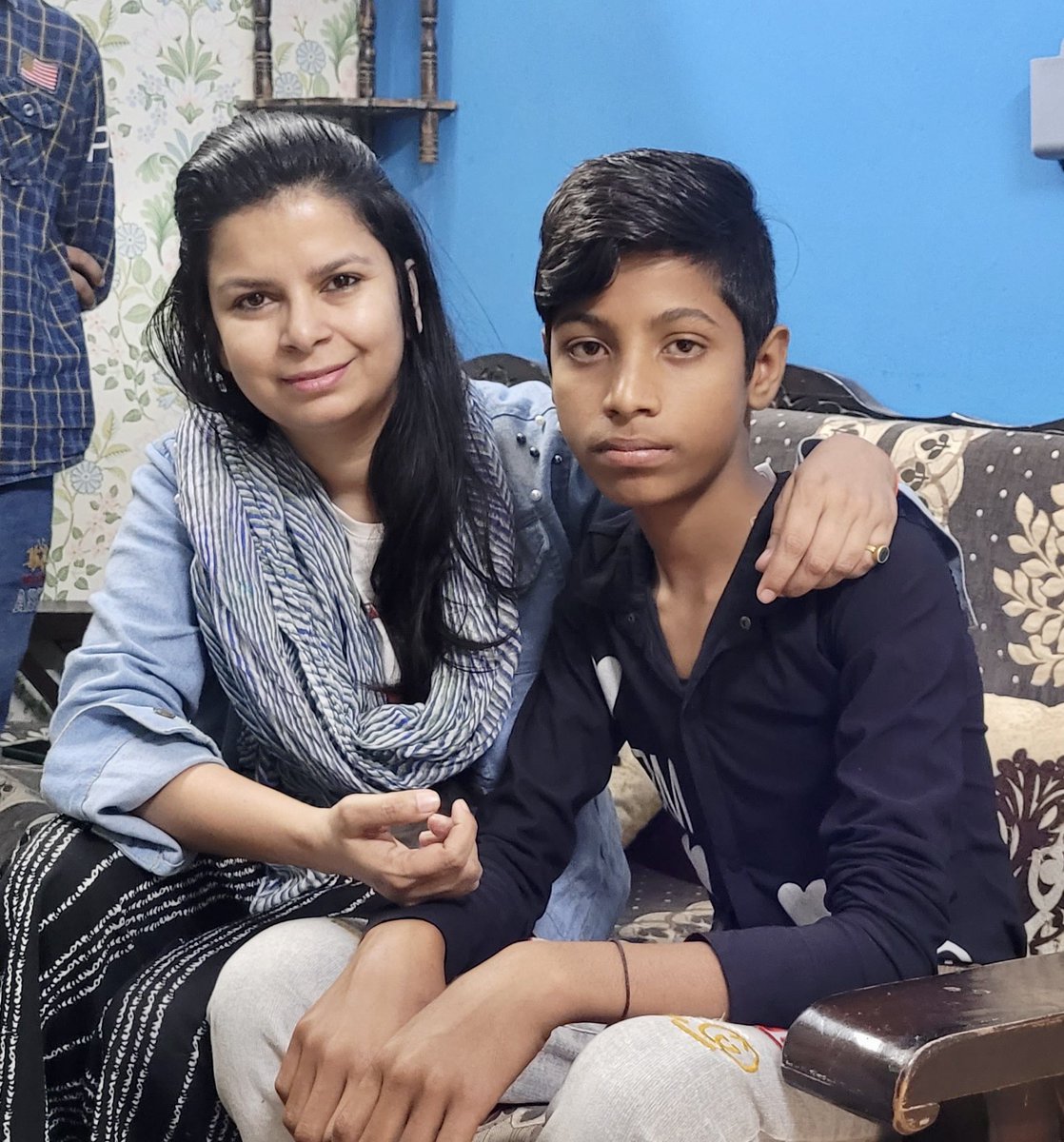 rashmip1's tweet photo. ये साल भर की मेहनत है @EMCT19  ज्ञानशाला के शिक्षकों और बच्चो की, आज करीम और प्रिंस कक्षा 5 में अच्छे नंबरों से पास होकर अपनी ख़ुशी  अपनी मैडम से बाटने सीधे स्कूल से घर मिठाई लेकर आये। बेटा आपके उज्जवल भविष्य कि कामना, ढेर सारा आशीर्वाद खूब आगे बढ़ो। @dmgbnagar @ChiefSecyUP https://t.co/e8fBONERRZ
