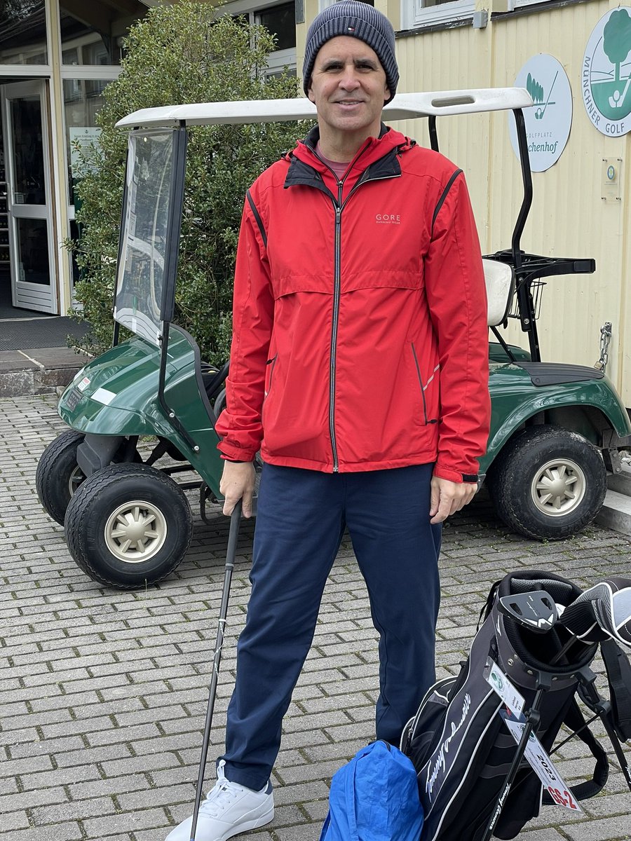 daddy_gentleman's tweet photo. I am very pleased to start a golf course with my wife today.  This was something that had been on my bucket list for a long time.
#learninggolf https://t.co/rr8GtkEkVy